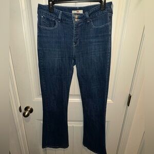 Levi's Women's Dark Blue Straight Leg Jeans with Back Pocket Flap